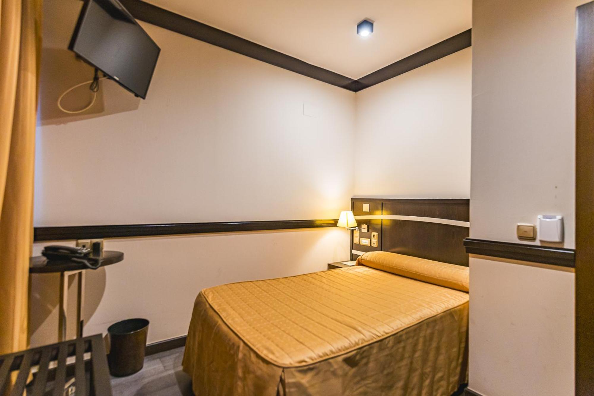 Hotel Machaco Alburquerque Eksteriør billede